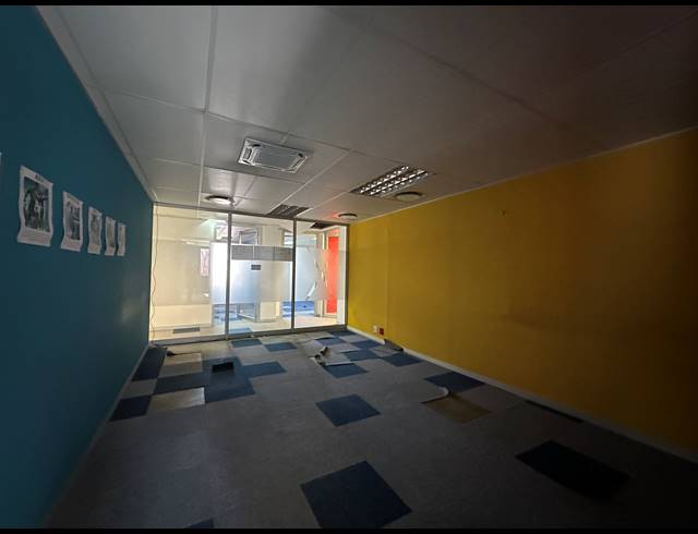 304M² OFFICE TO LET IN SANDTON CENTRAL